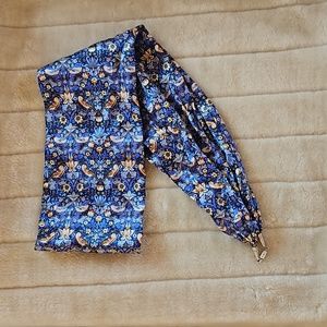 Ladycrow 100% silk scarf